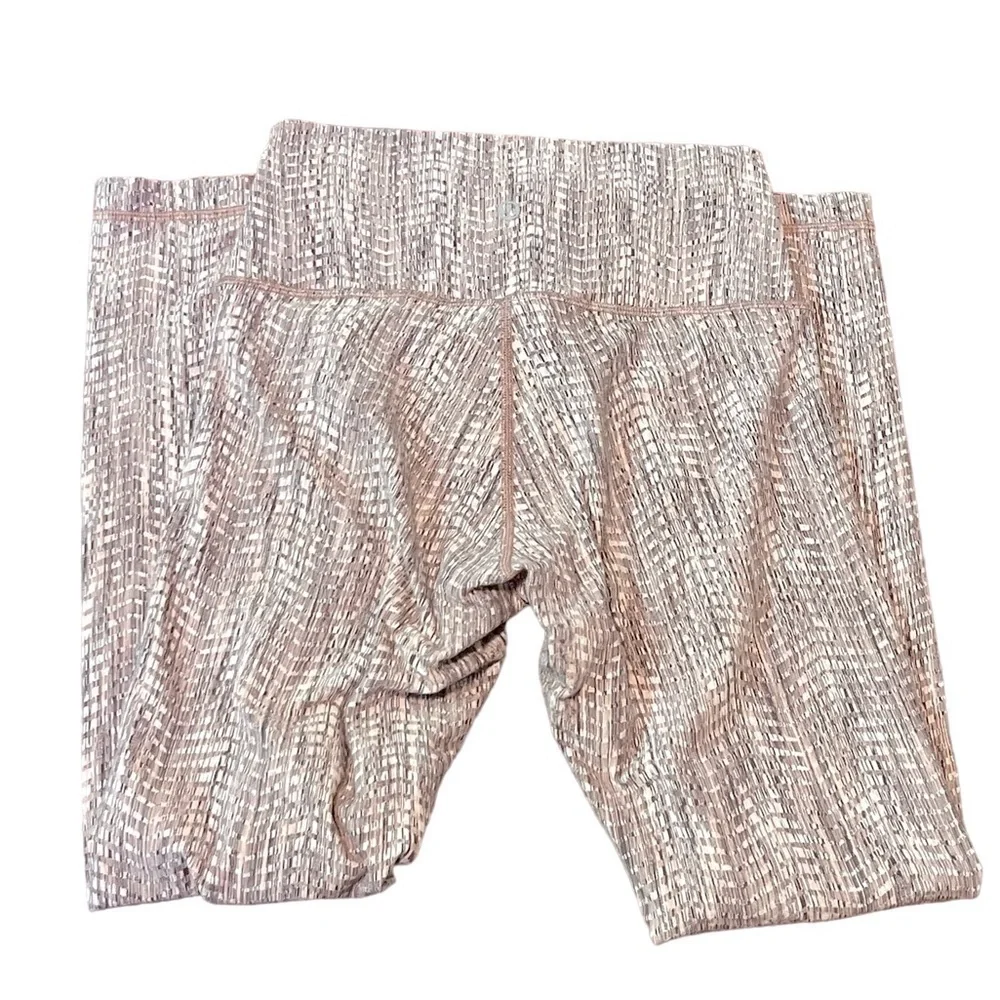 Lululemon Wunder Under High Rise 7/8 Tight Luon - Size 6 - Picture 9 of 13